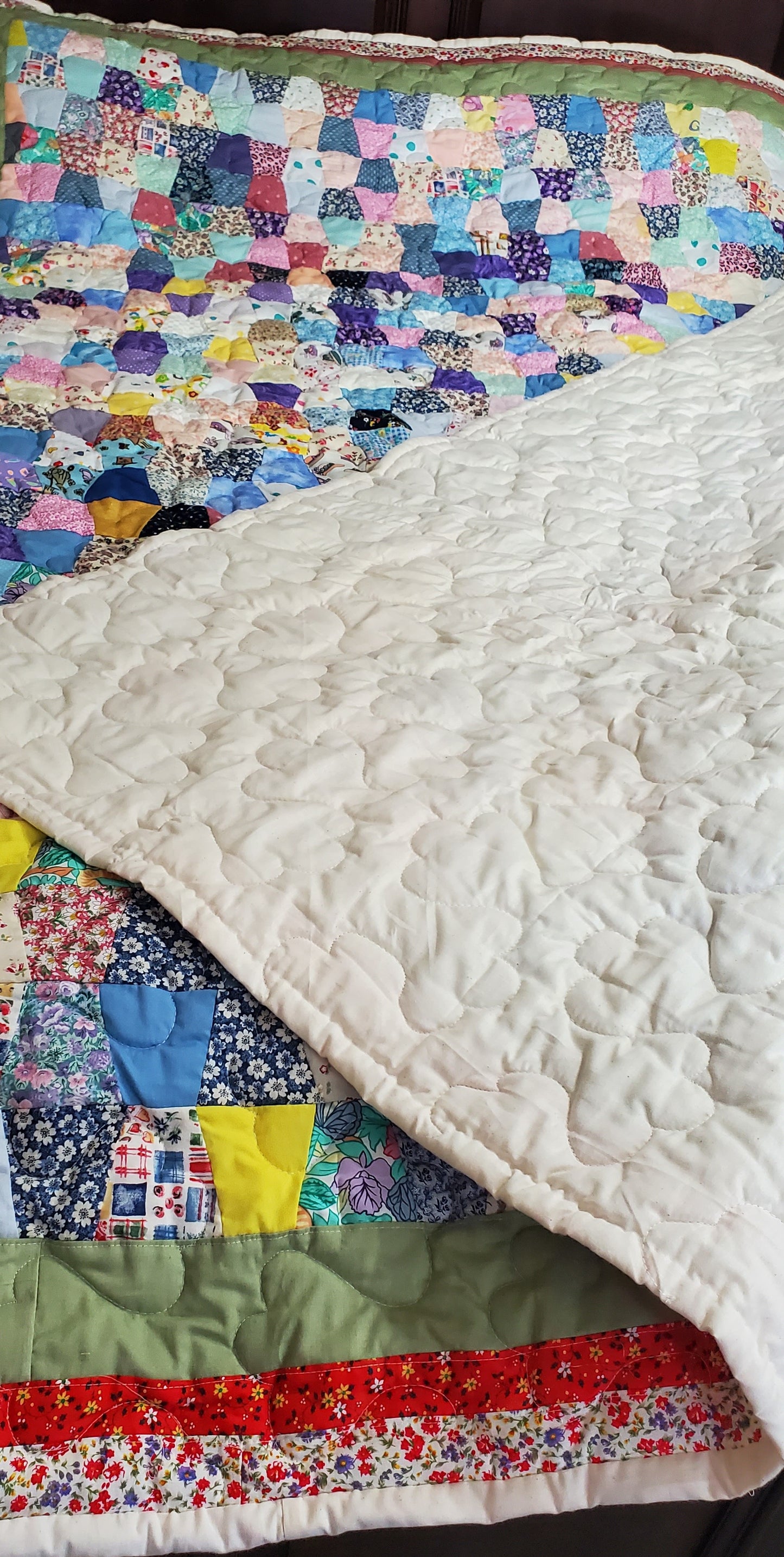 Handmade twin size quilt "Tumbler" pattern